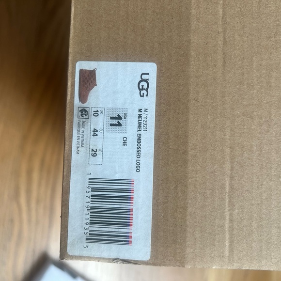 Mens UGG® Neumel Emboss Chukka Boot - Chestnut - Picture 6 of 6